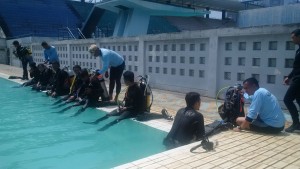 Suasana latihan selam wartawan. (Foto: Nely/TJI)