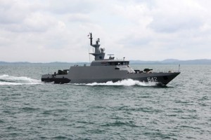 KRI Kujang-642, yang melaksanakan operasi keamanan BKO Guspurlaarmabar berhasil memeriksa 2 kapal di perairian Bengkalis, Riau, baru-baru ini. 