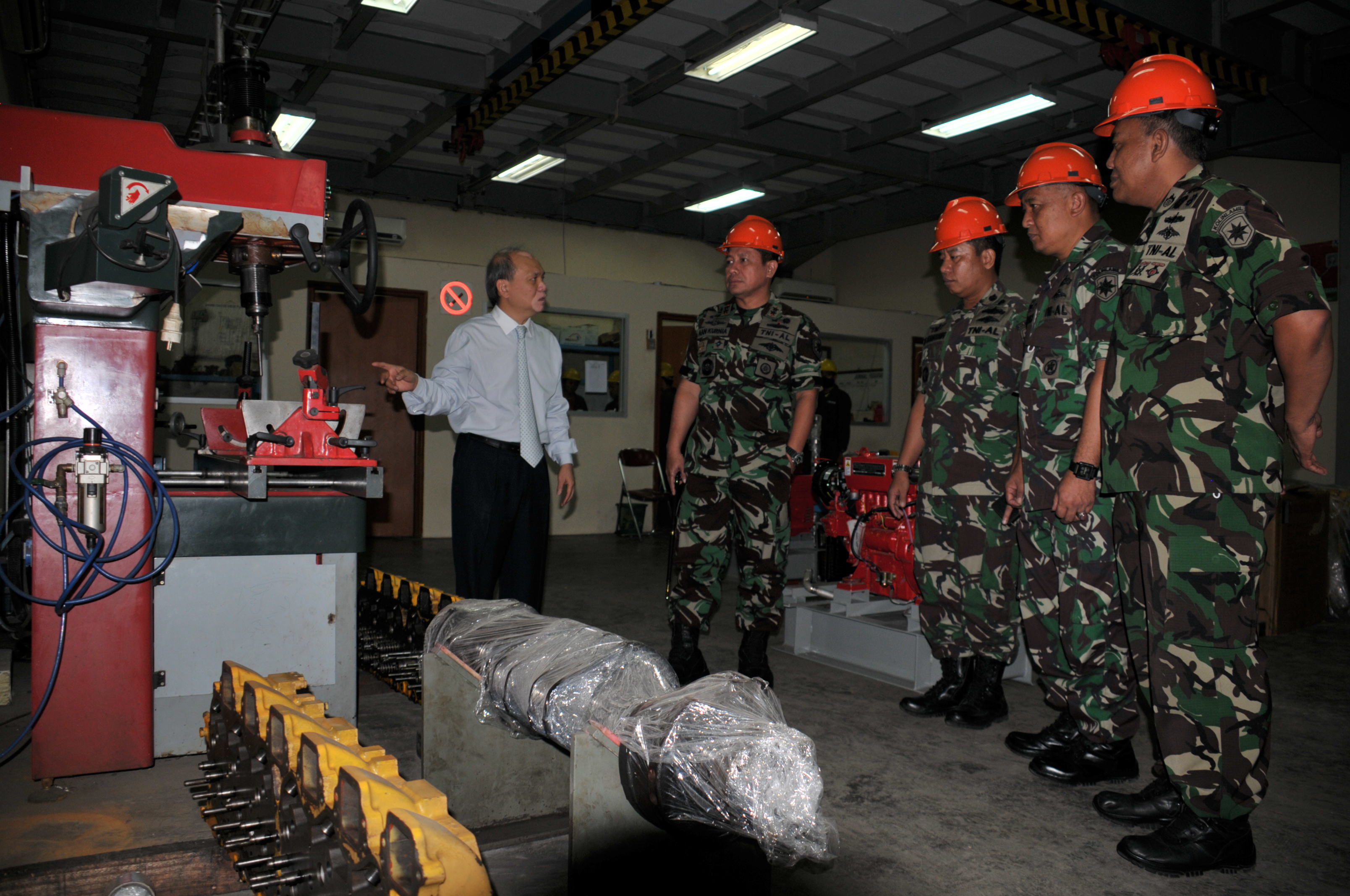 Dukung Pembangunan Kapal Nasional, Pangkolinlamil Kunjungi Galangan Kapal PT Tesco Indomaritim