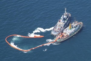 Ilustrasi: Penanggulangan Pencemaran di Laut 