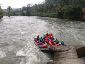 Diklat Arus Deras Wanadri di Sungai Citarum, Cianjur, Jawa Barat