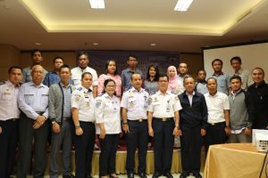 Foto Bersama - Perwakilan Dirjen Hubla dengan stakeholders di wilayah kerja VTS Samarinda