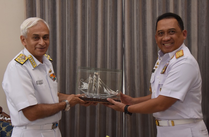 Taruna Angkatan Laut India Kunjungi Akademi Angkatan Laut