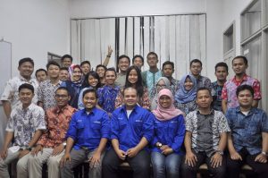 Para Anggota APMI Merayakan HUT Kemerdekaan Indonesia ke-71