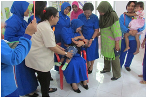 Jalasenastri Lanal Batuporon, Beri Vitamin A Balita Posyandu Jalaindria