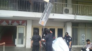 Proses Penertiban Gedung Perintis Kemerdekaan