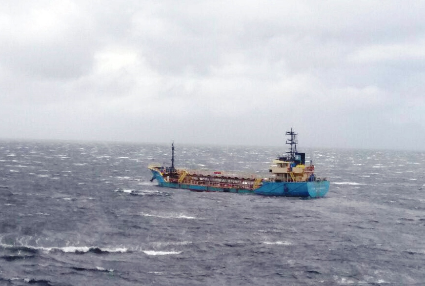 WFQR 4 dan KRI Teluk Gilimanuk Tangkap MT Vier Harmoni