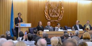 Presiden Joko Widodo (Jokowi) menyampaikan pidato di Gedung International Maritime Organization (IMO) London, Inggris (19/4/2016)