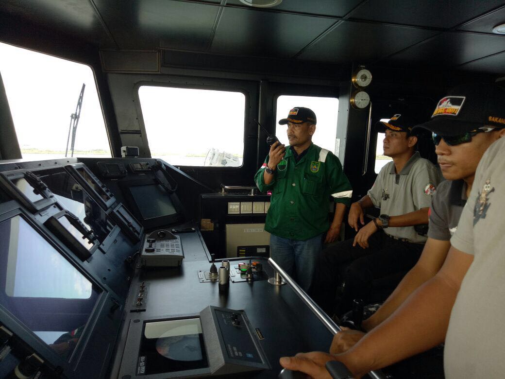 Tindaklanjuti Laporan Pemkot Batam, Bakamla Gelar Operasi Penanggulangan Pencemaran Laut