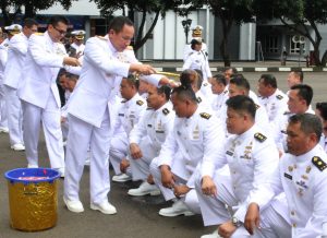 Tradisi Siraman Air Kembang