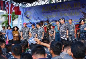 Pangarmabar Laksamana Muda TNI Aan Kurnia, S.Sos., saat membacakan pemenang lomba band tingkat SMA/SMK se-Jakarta di Mako Koarmabar Jalan Gunung Sahari Raya No.67 Jakarta Pusat, Kamis (17/11).