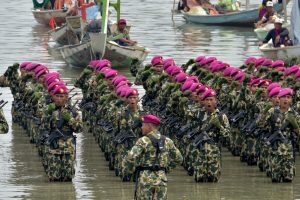 Peringatan HUT ke-71 Marinir di Surabaya bersama para nelayan
