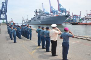 kapal perang rusia