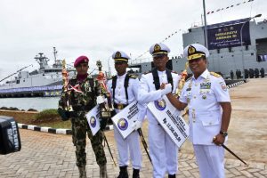Prajurit Koarmatim meraih juara pertama defile dan yel.