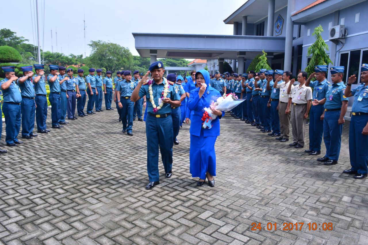 Tradisi Farewell Dalam Perpisahan Komandan Satlinlamil Surabaya