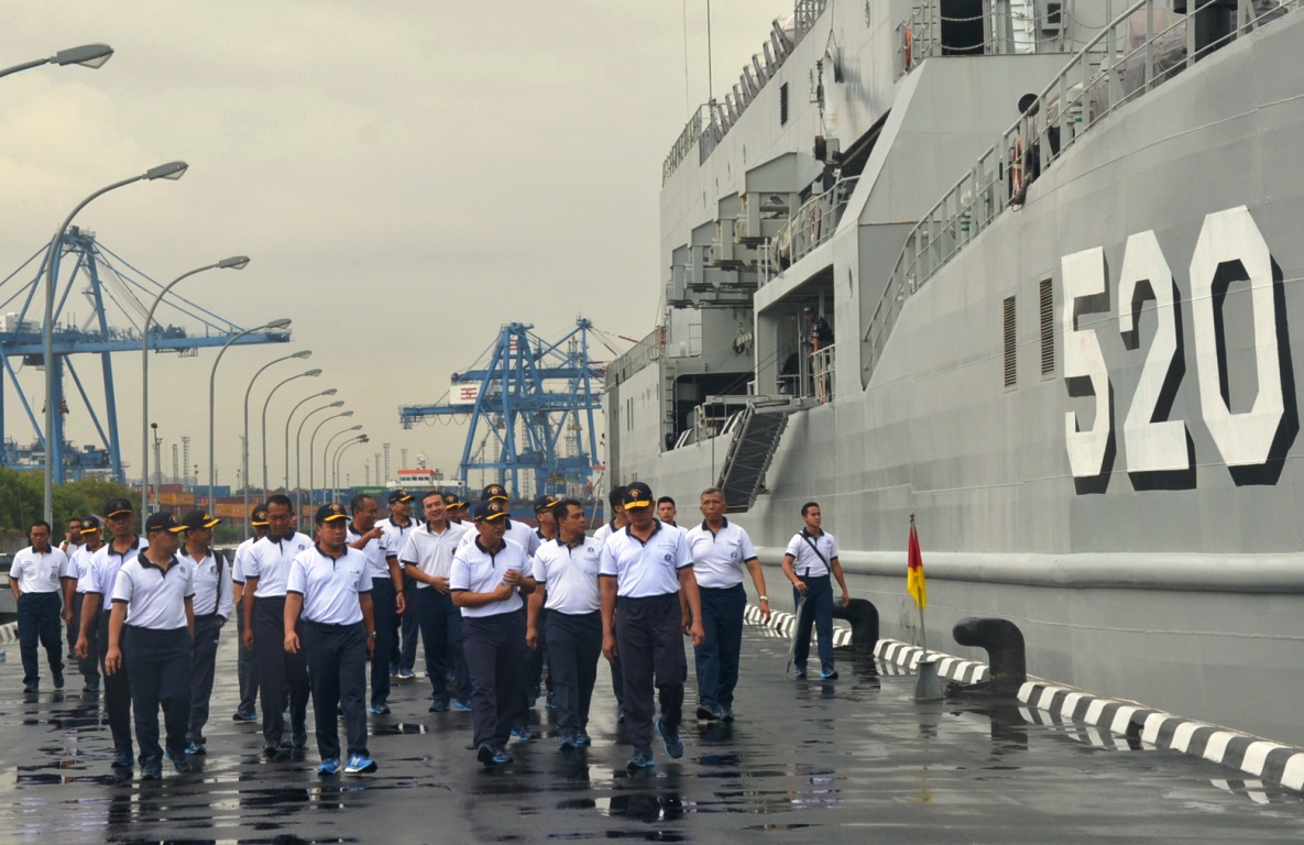 Pangarmabar Beri Arahan Para Komandan Satuan Jajaran Koarmabar di Pondok Dayung