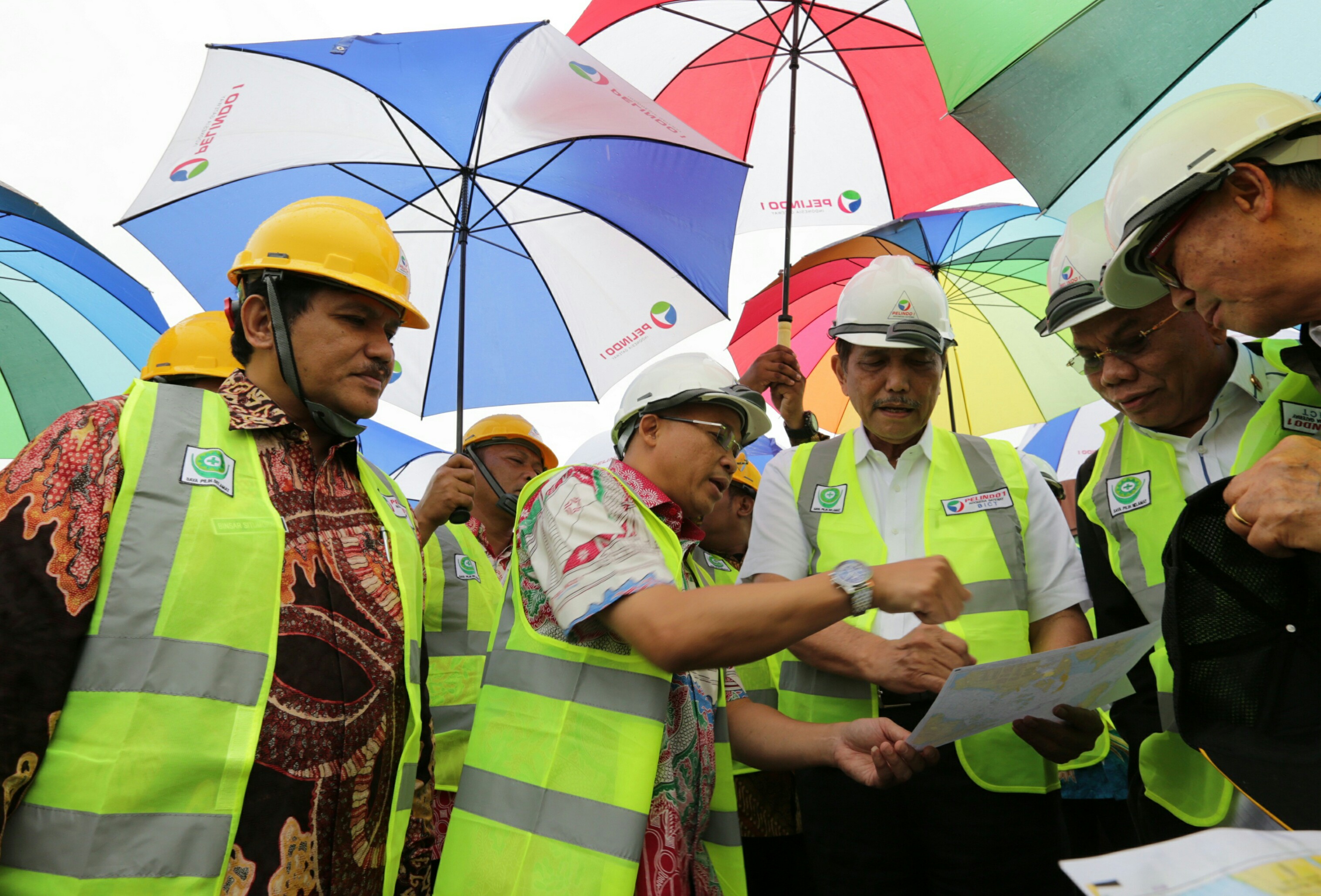 Menko Kemaritiman Kunjungi BICT dan Pelabuhan Kuala Tanjung