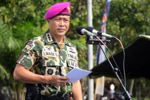 Komandan Brigade Infanteri-1 Marinir Kolonel Marinir I Made Sukada, memberikan sambutan dalam upacara Serah Terima Jabatan Komandan Batalyon Infanteri-3 Marinir di lapangan apel Bhumi Marinir Gedangan, Sidoarjo, Selasa (07/03/2017).