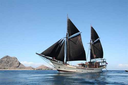 Mari Kawal Poros Maritim dari Timur Indonesia