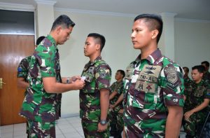 Kadiskomlekarmabar Kolonel Laut (E) Danto Y. Wirawan, S.T., M.T., membuka Latihan Operasi Matra Laut Bidang Komunikasi dan Elektronika di Mako Koarmabar, Jalan Gunung Sahari Raya No. 67, Jakarta Pusat, Rabu (29/3).
