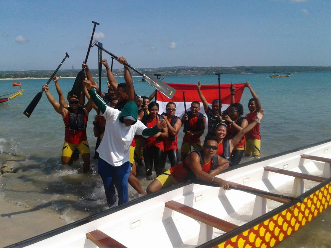 Tim Dayung Kolinlamil Raih Emas di International Dragon Boat 2017