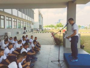 Prajurit  jajaran Satfibarmabar mengadakan lomba baca puisi dengan "Tema Nasionalisme" pada saat olahraga bersama di halaman Mako Satfibarmabar, Pondok Dayung, Jakarta Utara.
