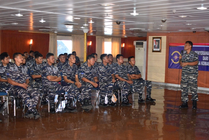 Perkuat Pemahaman Prosedur Kamla, KRI Tanjung Nusanive 973 Gelar Penyuluhan Hukum