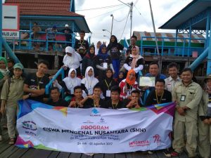 Foto bersama peserta Siswa Mengenal Nusantara di Sebangau.