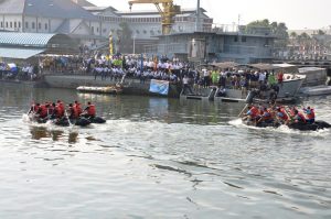 Lomba dayung antar Satker Koarmatim.