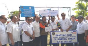 Seremonial pemberian bantuan dari Kemenhu dan BKI kepada Pemda NTB.