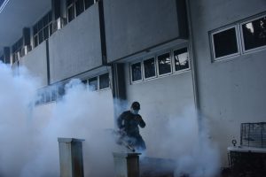 Fogging di lingkungan Seskoal.