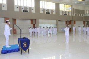 Danseskoal saat membuka upacara pendidikan kursus manajemen stratejik TNI AL.