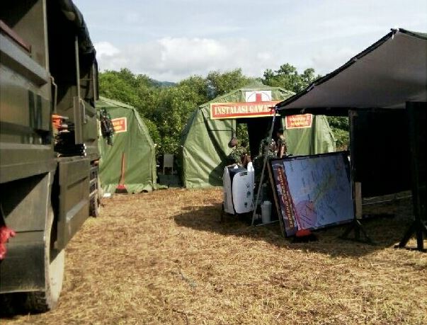 Fasilitas Rumah Sakit Lapangan Dinas Kesehatan Angkatan Laut didirikan untuk mendukung kegiatan AKS TNI AL tahun 2017 di Pantai Caligi, Piabung, Lampung.